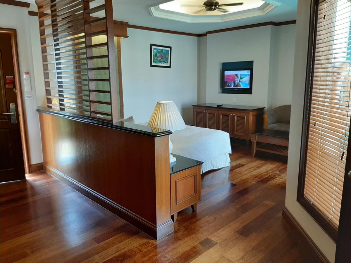 Wonderland Private Pool Villas At Port Dickson Exterior photo