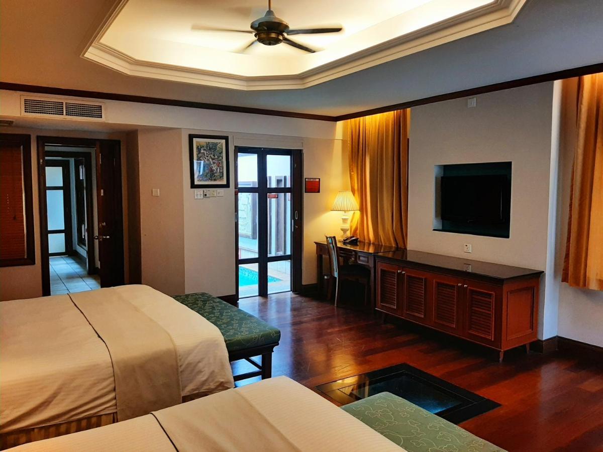 Wonderland Private Pool Villas At Port Dickson Exterior photo